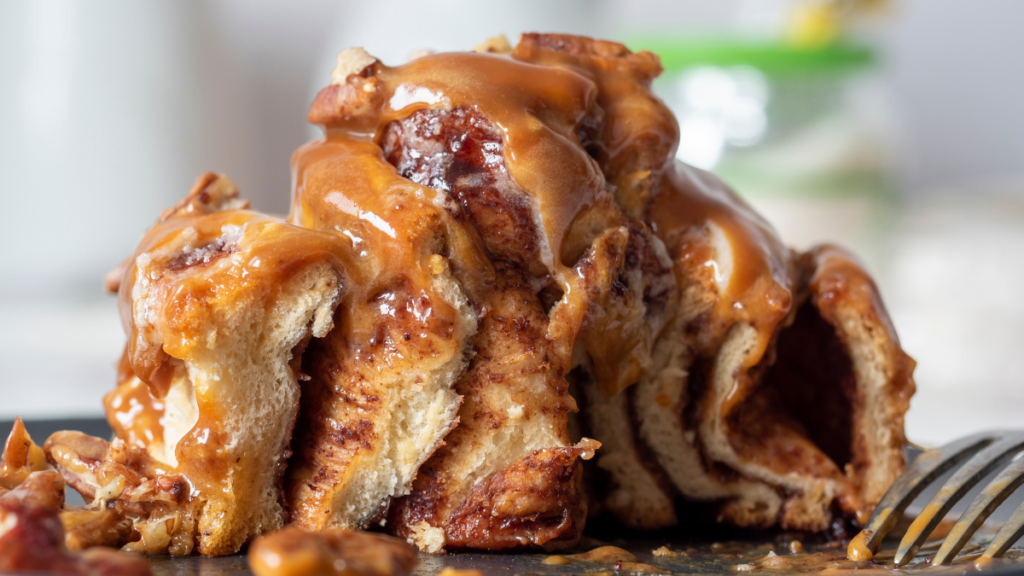 5 Retro Side Dishes (And 1 Dessert) From the 1960s You Absolutely Need to Try