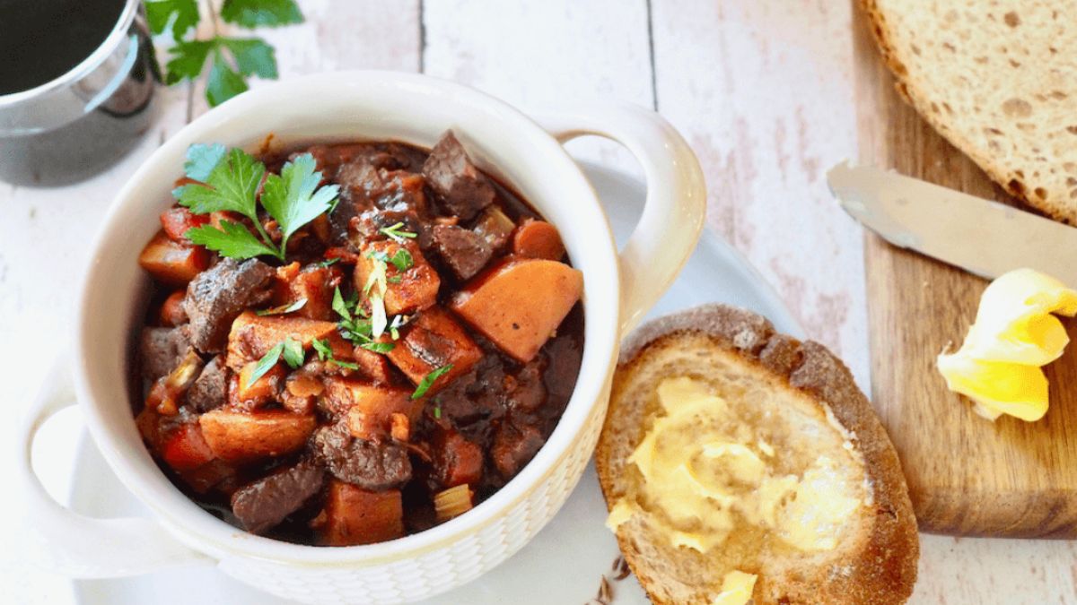 Authentic German Goulash Soup Recipe (Gulaschsuppe).