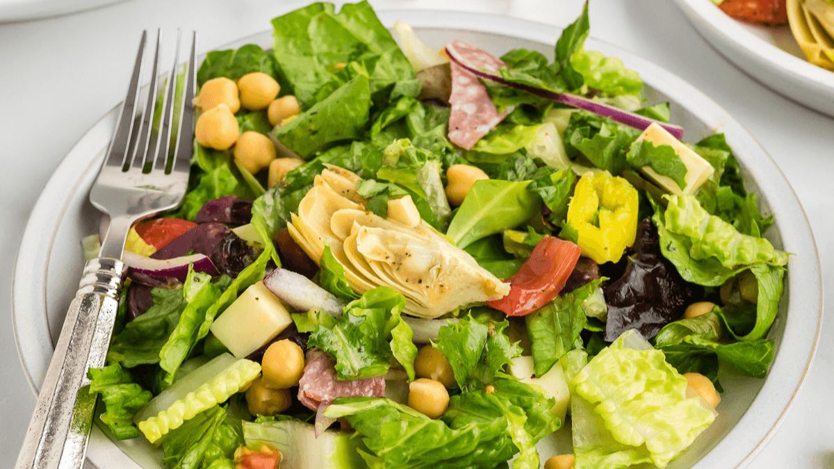 Best Easy Italian Chopped Salad Recipe.
