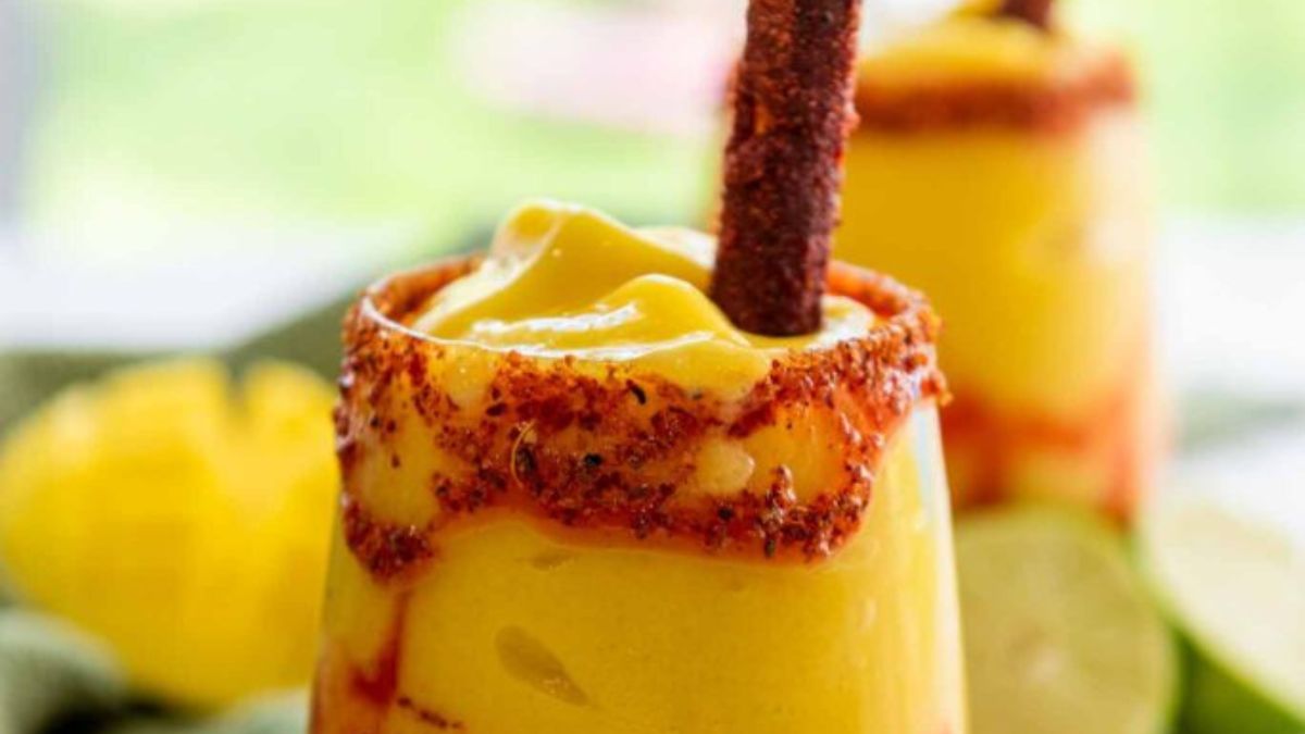 Best Mangonada Recipe (Mango Chamoyada Drink).