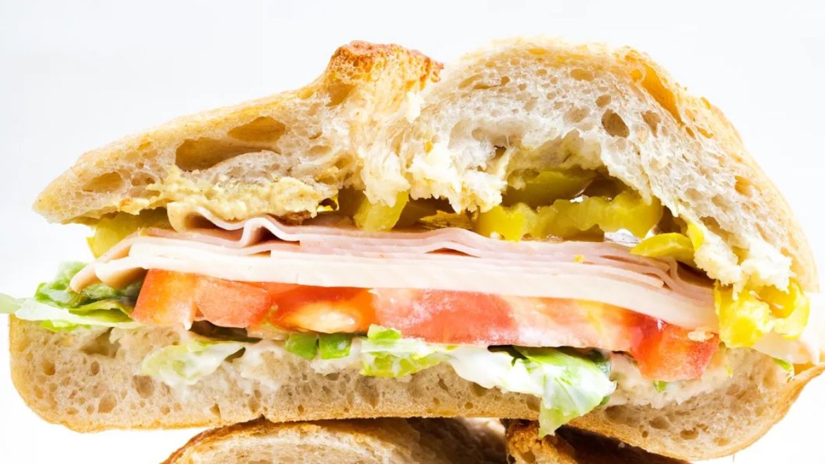 Best Turkey and Cheese Sandwich Recipe for the Beach.