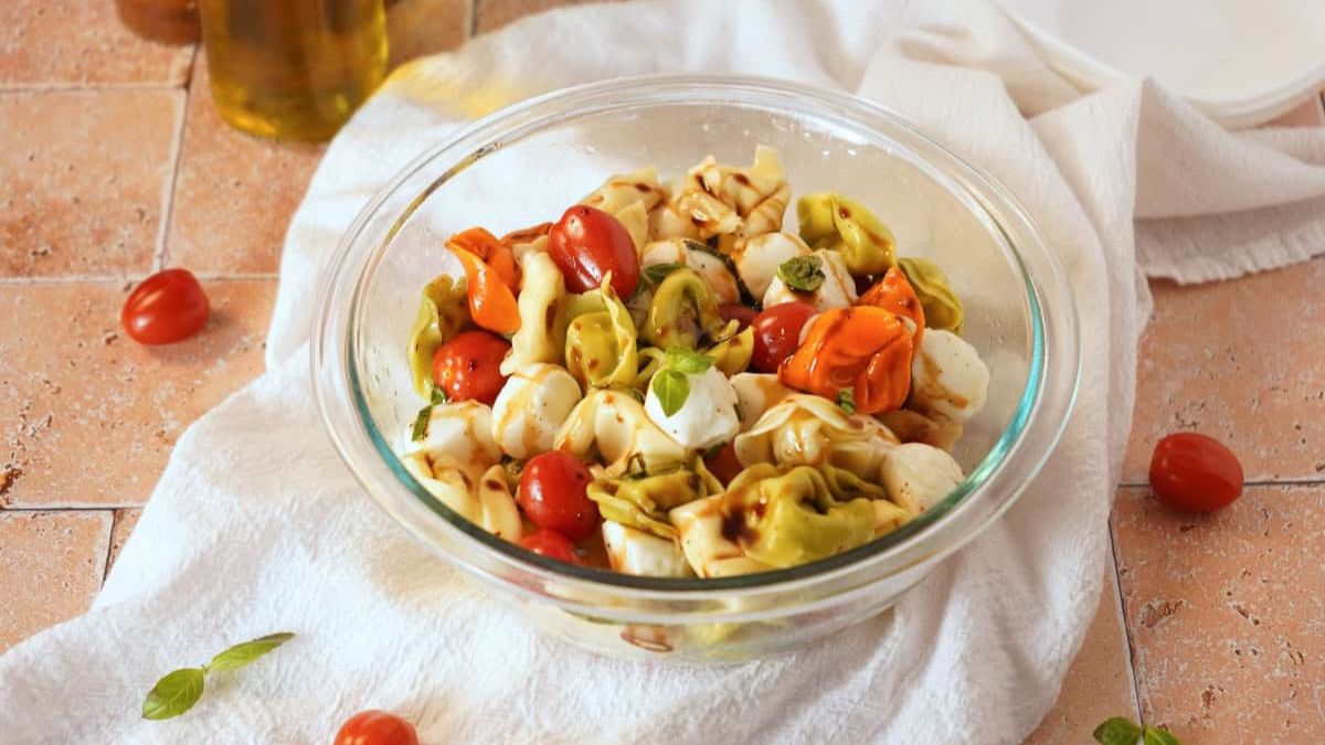 Caprese Tortellini Pasta Salad.