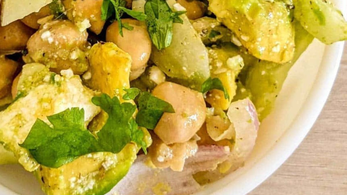 Chickpea Cucumber Salad Recipe.