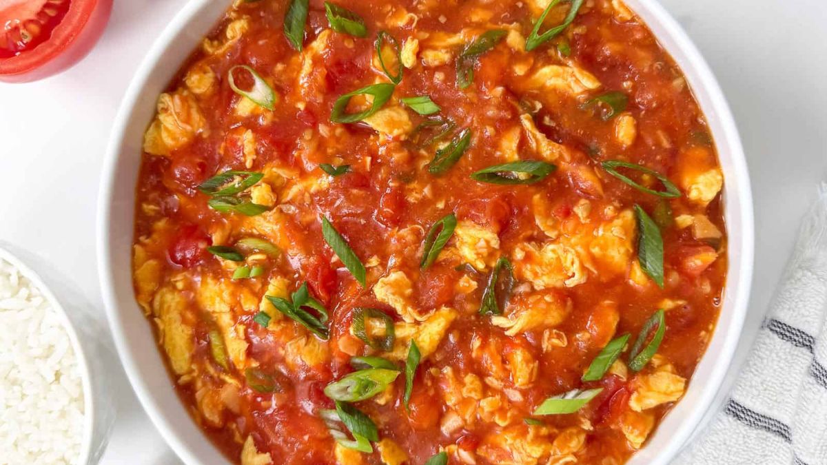 Chinese Tomatoes and Eggs Stir-Fry.