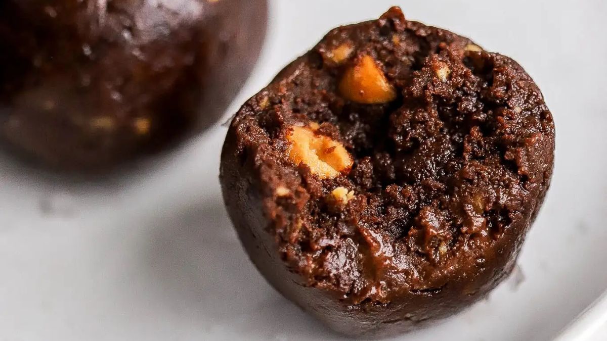 Chocolate Sea Salt Protein Balls With Peanut Butter.