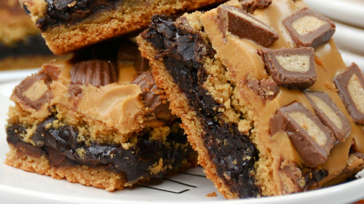 EXTREME Peanut Butter Gooey Brownies .
