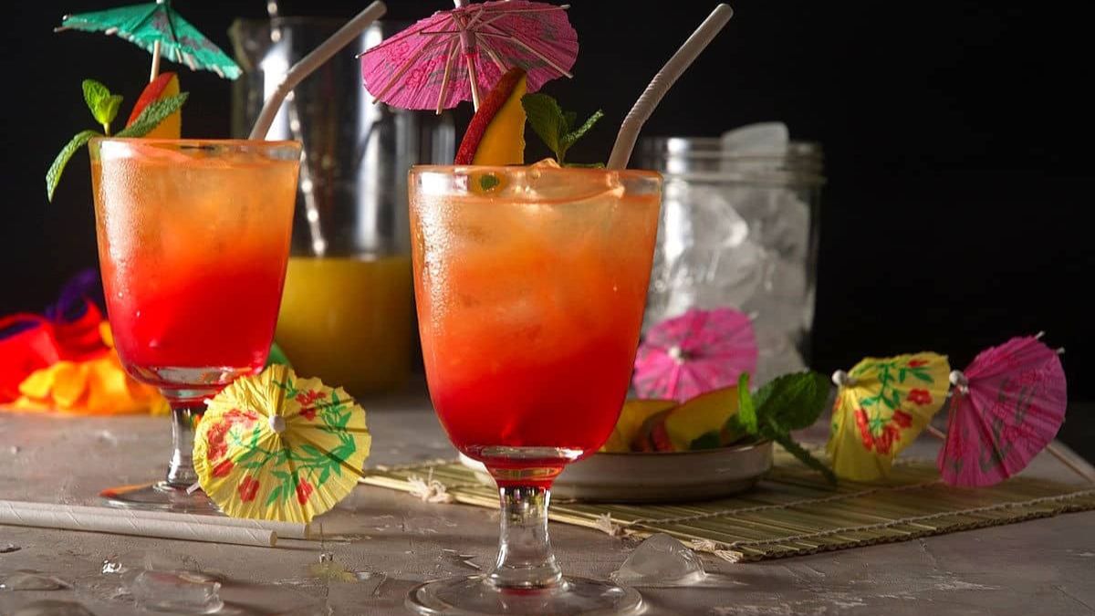 Easy Hawaiian Mai Tai Recipe,