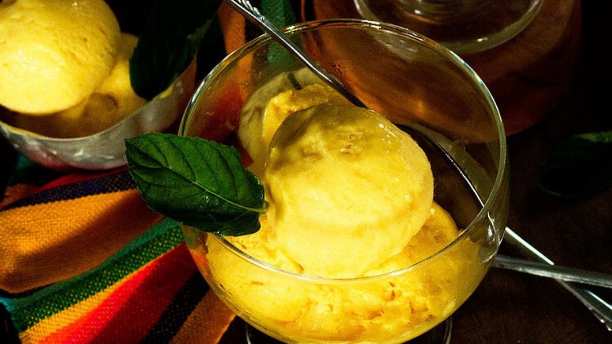 Easy Mango Ice Cream Recipe | No Churn.
