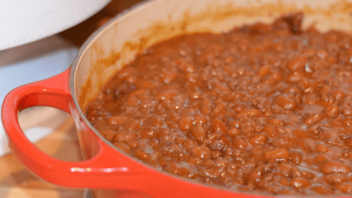 Easy Southern Baked Beans with Ground Beef Recipe.