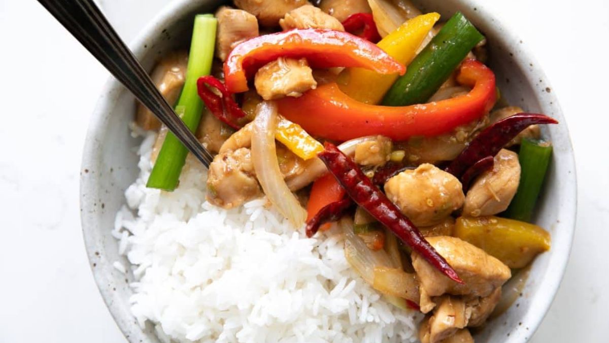 Easy Szechuan Chicken Recipe (Szechuan Chicken Stir Fry).