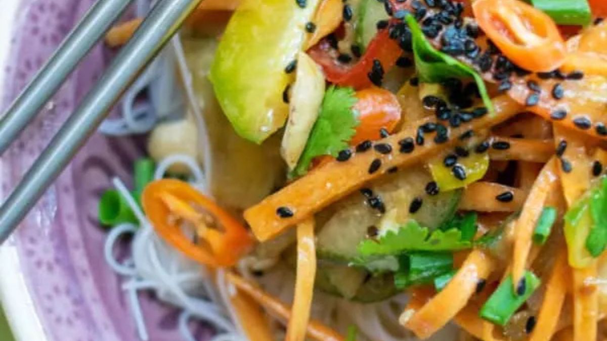 Easy to Make Thai Peanut Salad.