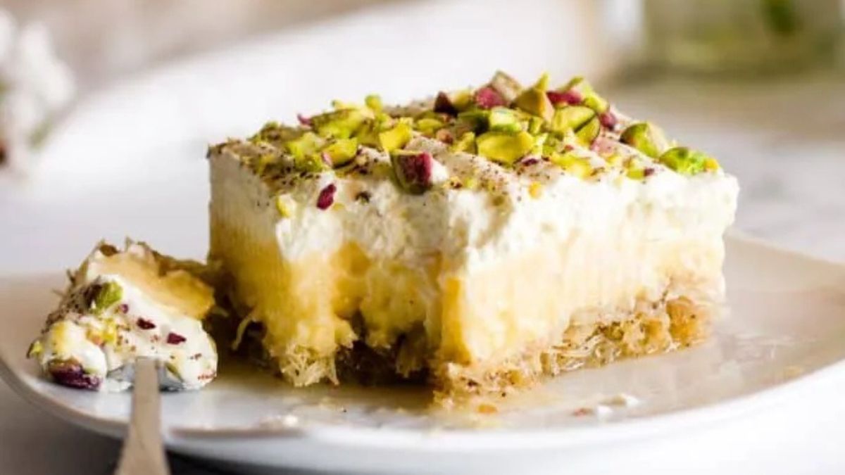 Greek Ekmek Kataifi.
