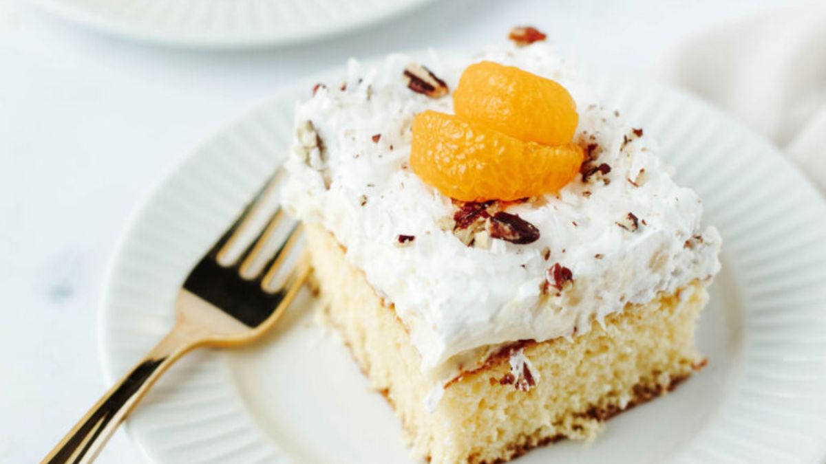 Hawaiian Dream Cake.
