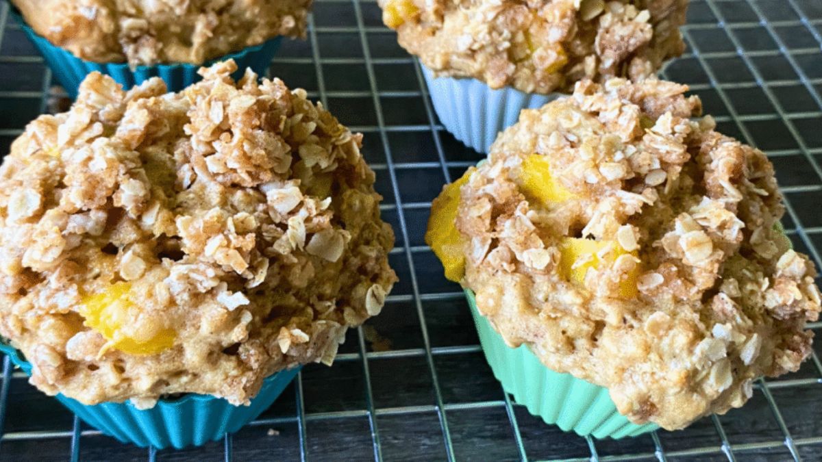 Healthy Mango Oatmeal Crunch Muffins.