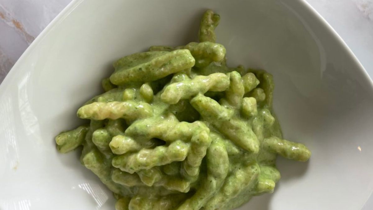 Hidden Veggie Kale Mac & Cheese: Healthy Dinner for Toddlers.