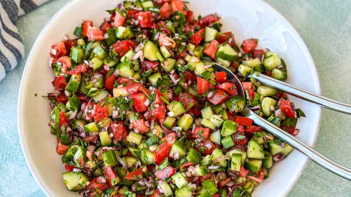 Jerusalem Salad Recipe (Simple Israeli Salad).