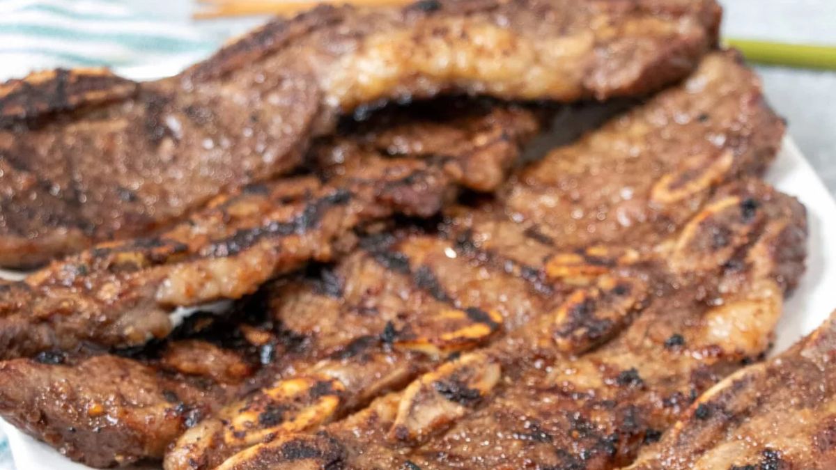 Korean Short Ribs Barbecue (Galbi).