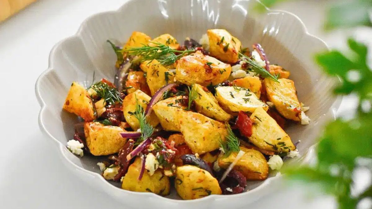 Mediterranean Salad with Roasted Potatoes
