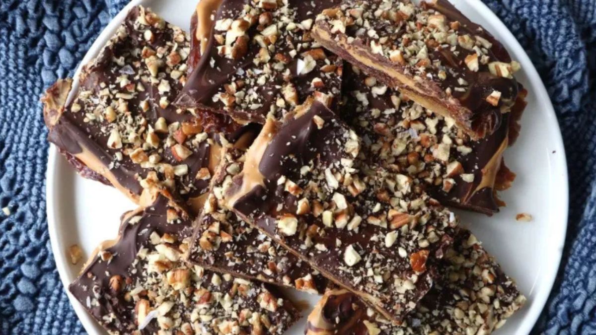 Quick and Easy Date Bars.