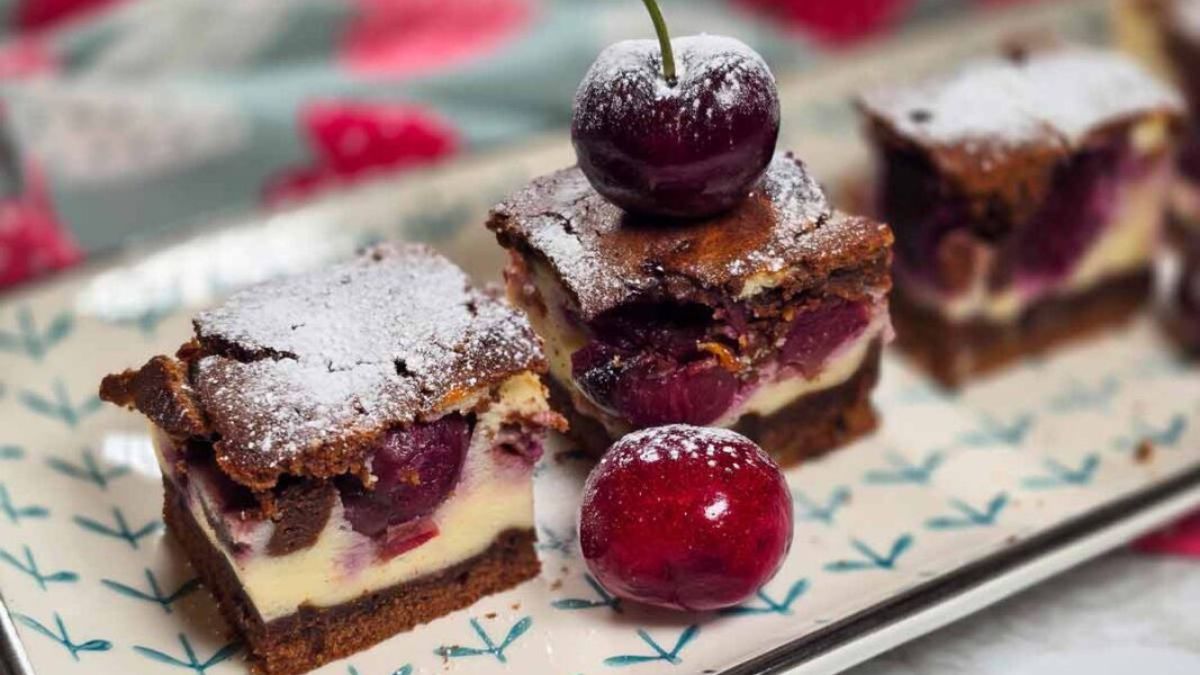 Romanian Cherry and Chocolate Cheese Cake Recipe – Prajitura cu Cirese si Ciocolata.