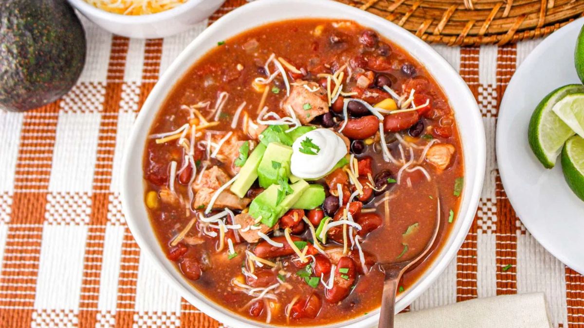 Slow Cooker Chipotle Chicken Chili.