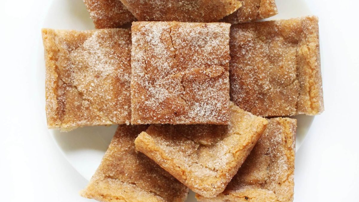 Snickerdoodle Blondies (Gluten-Free, Vegan).