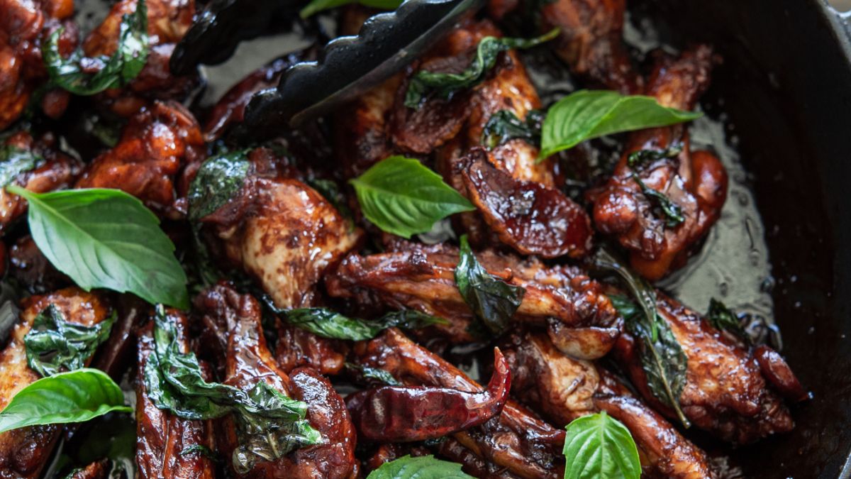 Taiwanese Three Cup Chicken (San Bei Ji).