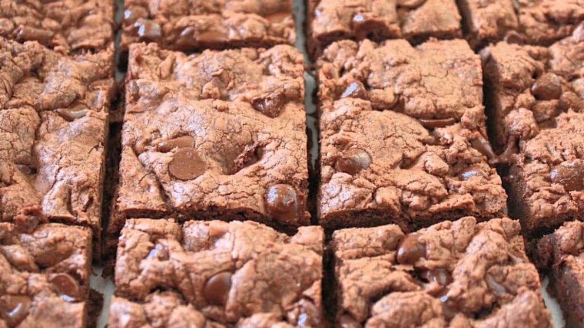 Vegan Cake Mix Brownies.