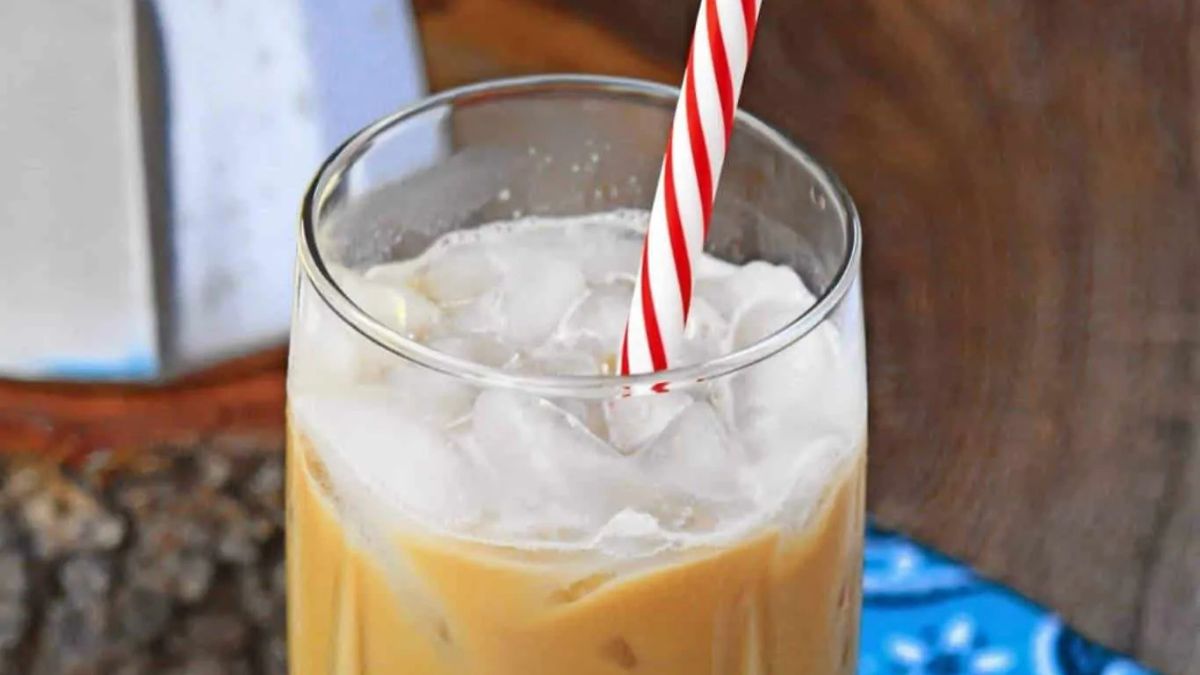 Vietnamese Iced Coffee | Ca Phe Sua Da.