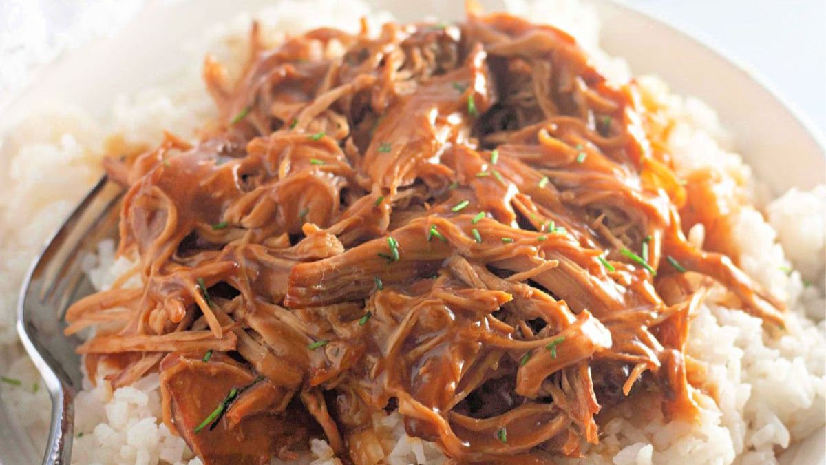 5 Ingredient Crockpot Chicken [Paleo].