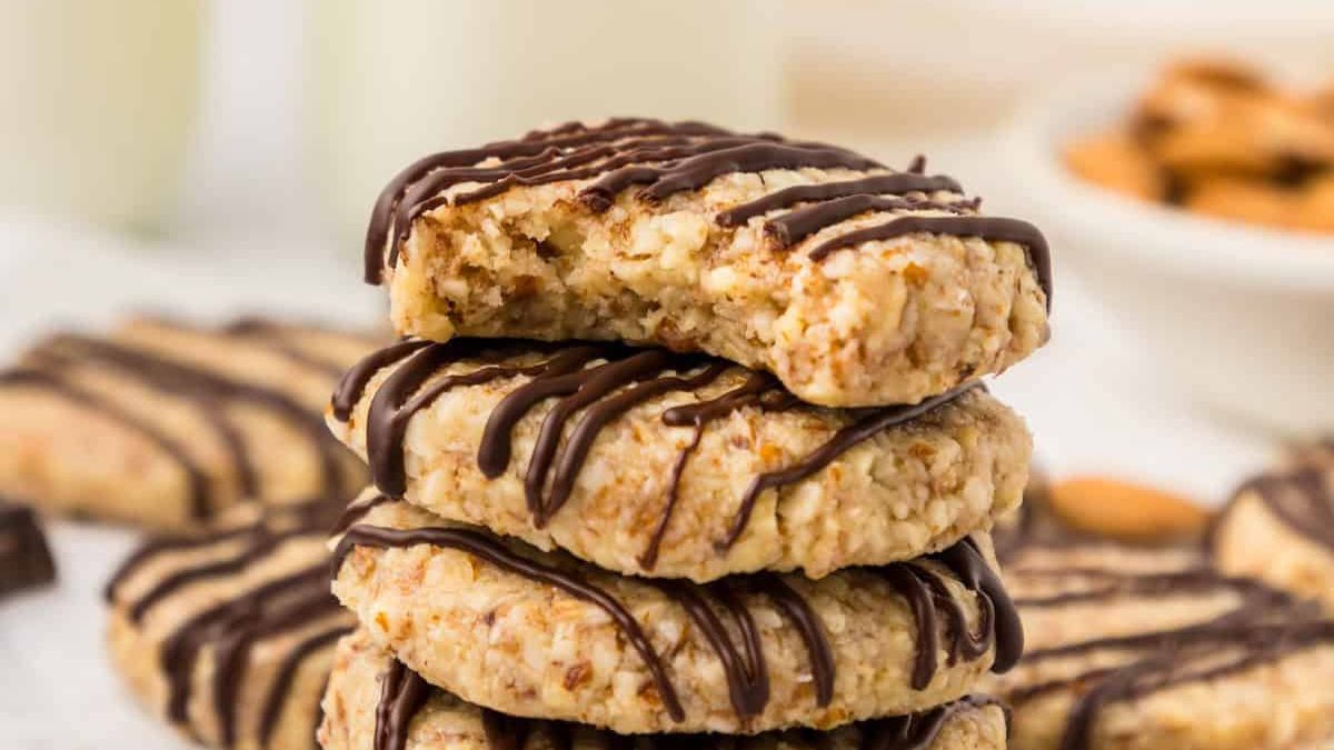 Almond Cookies.