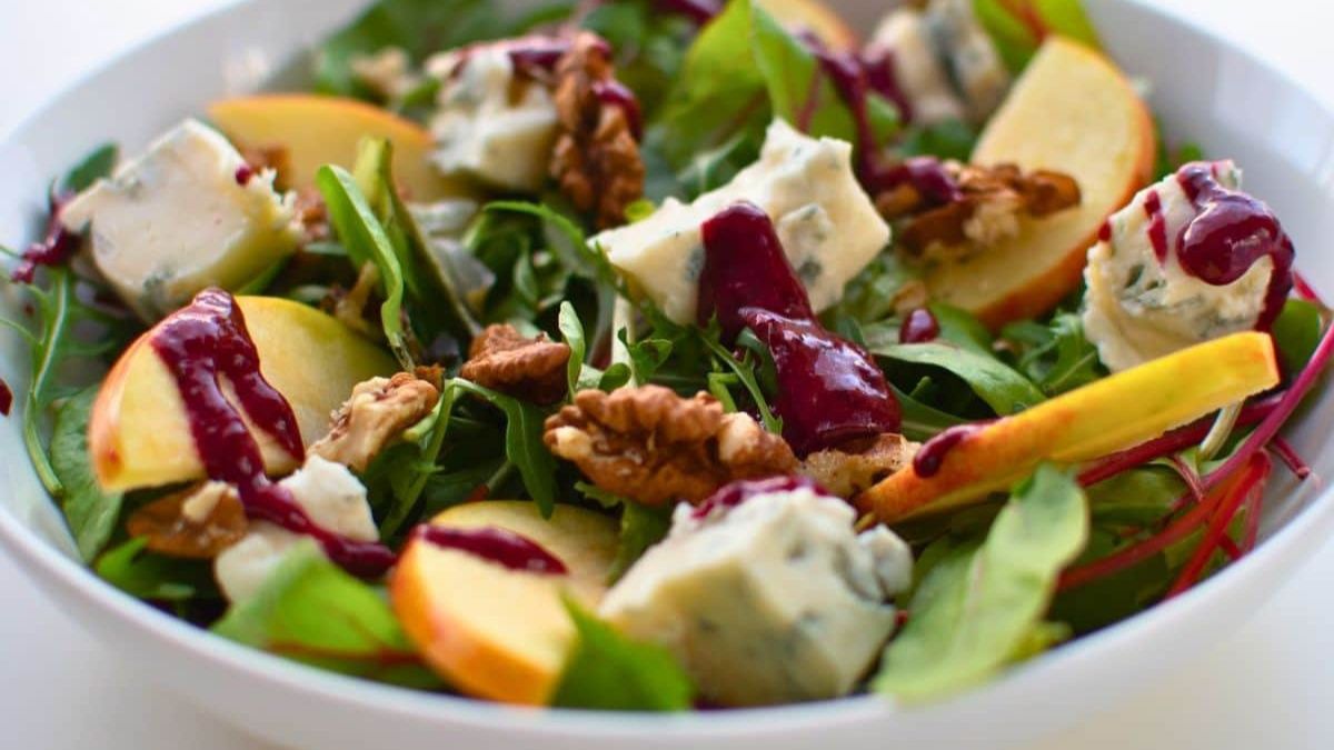Apple Gorgonzola Salad with Blackberry Vinaigrette.