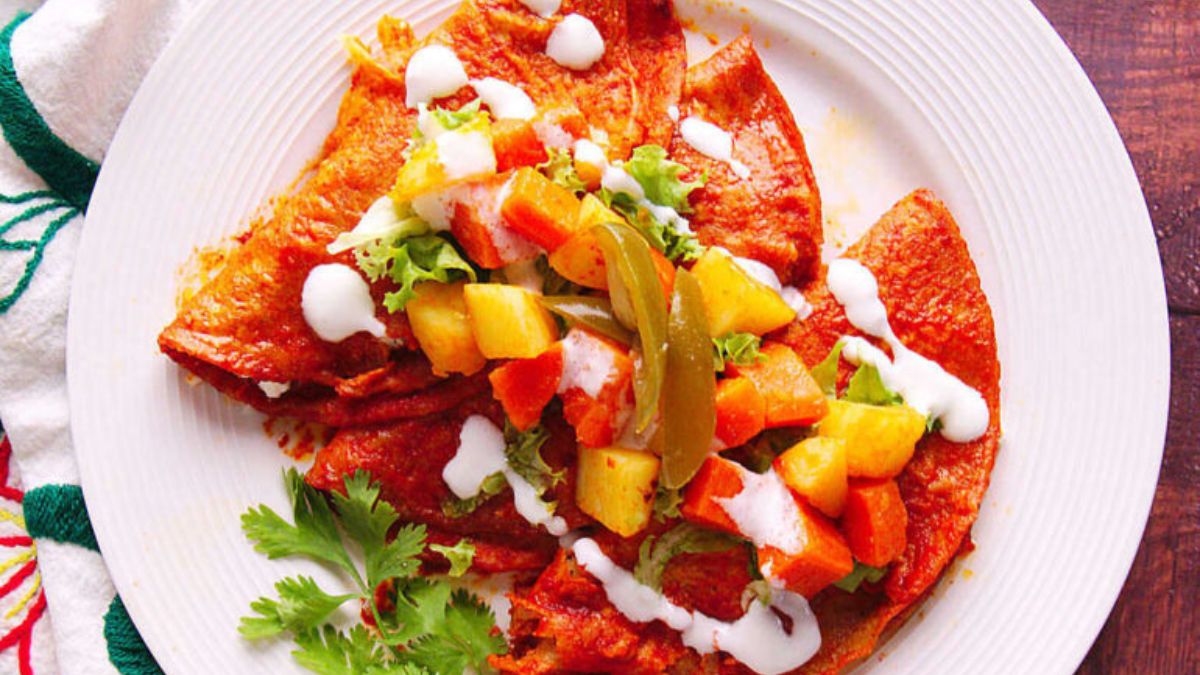 Authentic Enchiladas Michoacanas (Red Enchiladas).