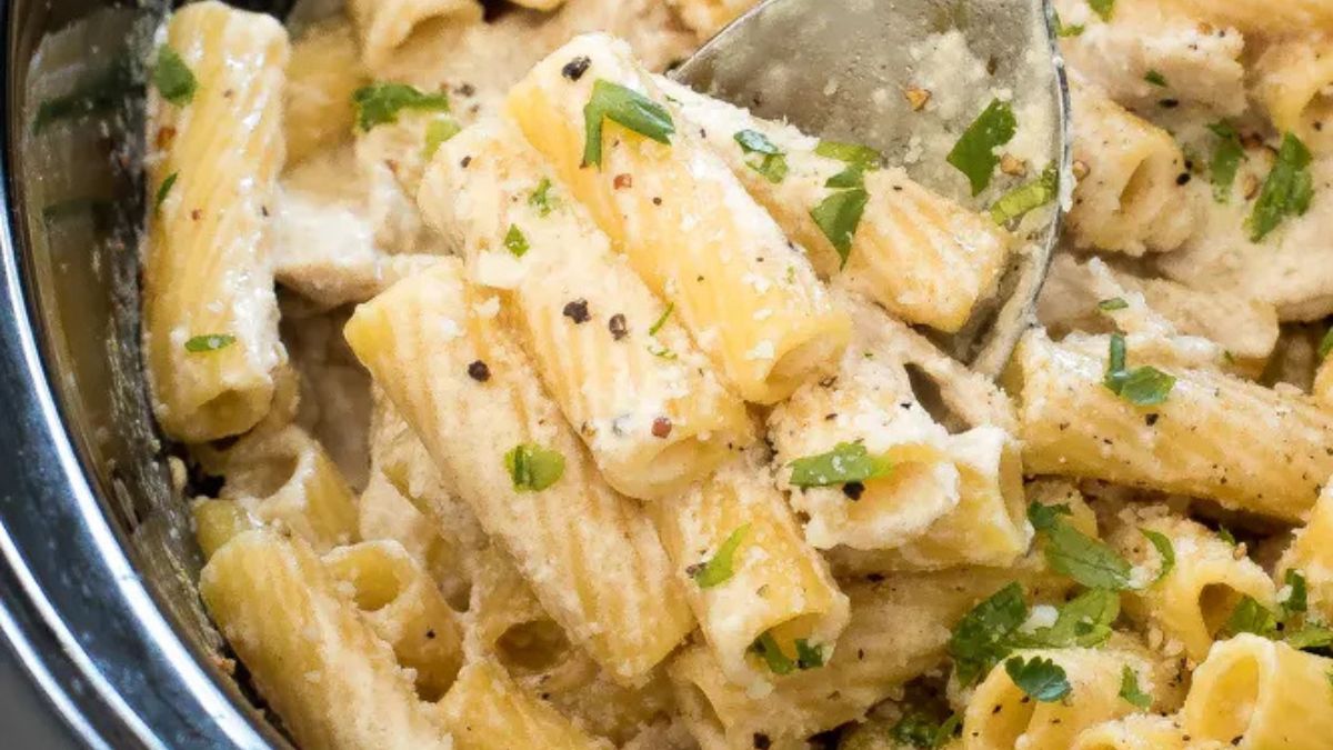 Crockpot Chicken Alfredo.