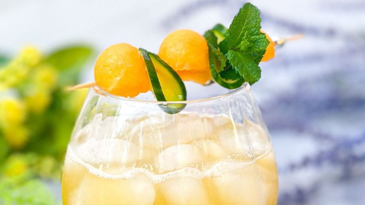 Cucumber Cantaloupe Agua Fresca Recipe (cucumber melon water).