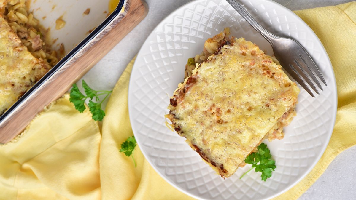 Easy Cheesy Tuna Casserole 2 Ways.