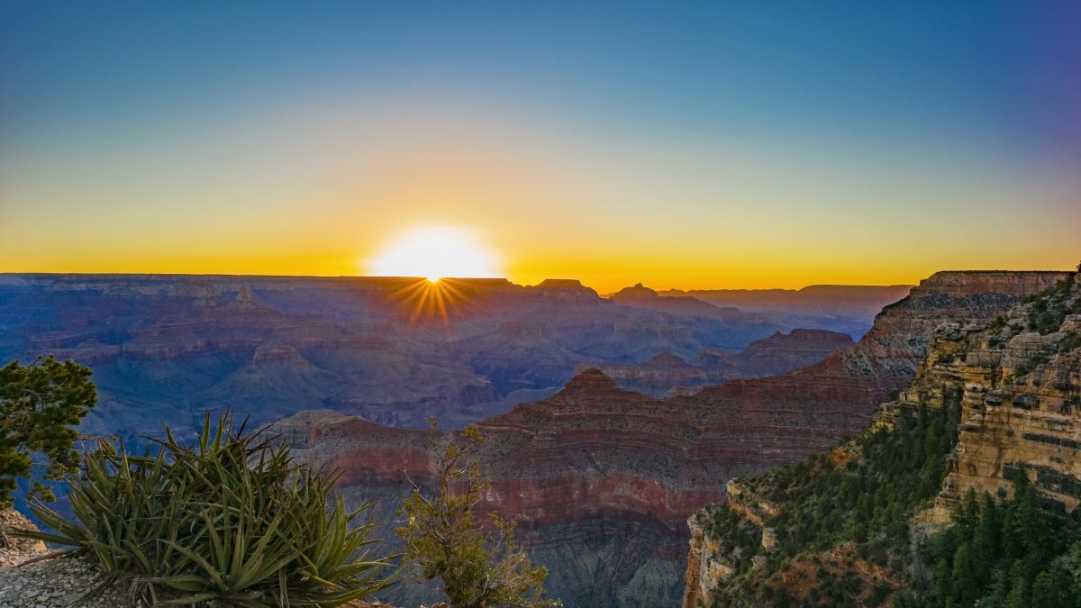Grand Canyon Sunrise - View from Yaki Point South Rim