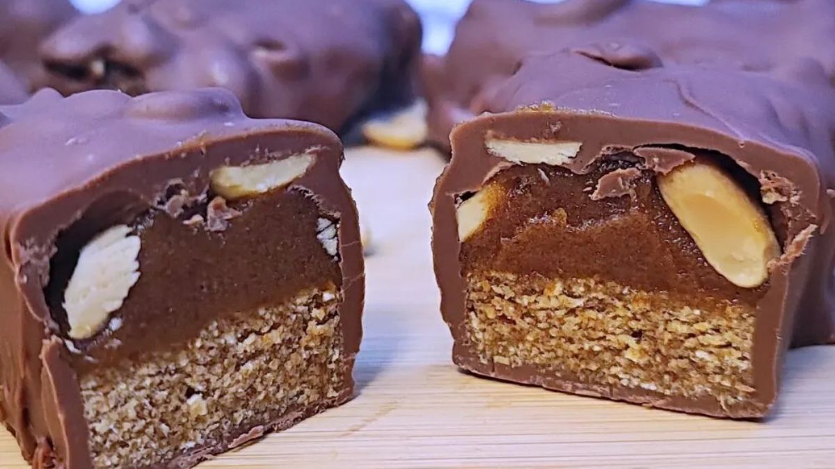 Healthy Vegan Snickers Bar Recipe.