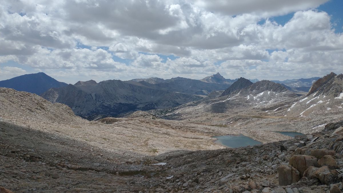 Hiking in the High Sierra from Kearsarge Pass and Onion Valley in Inyo National Park and Kings Canyon.