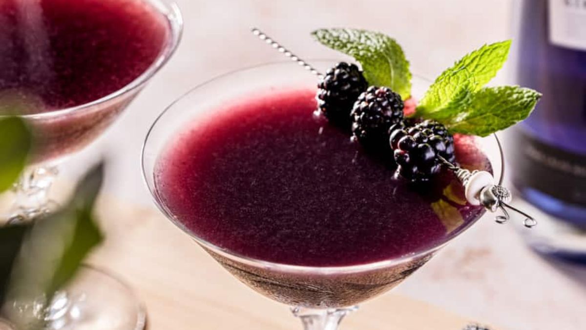 Muddled Blackberry and Mint Gin Cocktail.
