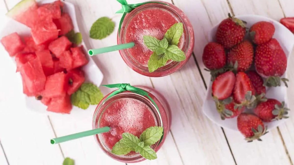 Refreshing Watermelon Strawberry Smoothie