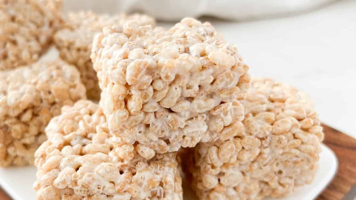 Rice Crispy Treats with Marshmallow Fluff.