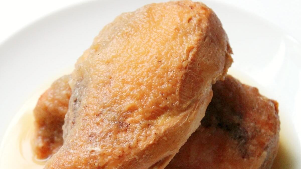 Slow Cooker Applesauce Chicken.