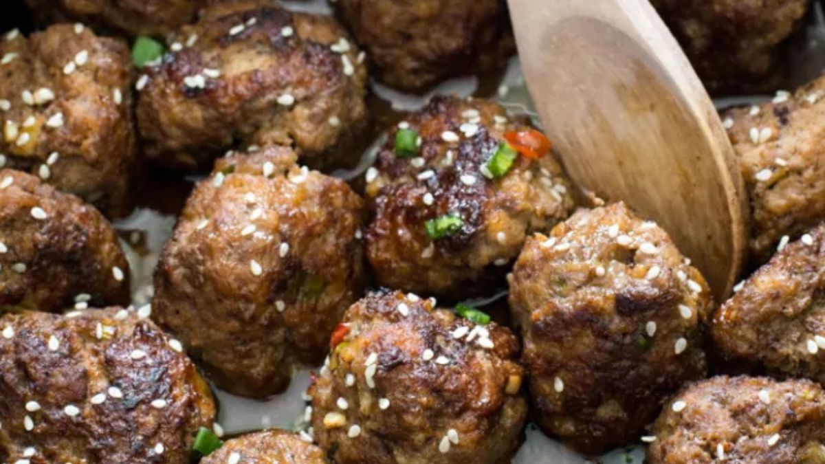 Slow Cooker Asian Meatballs.