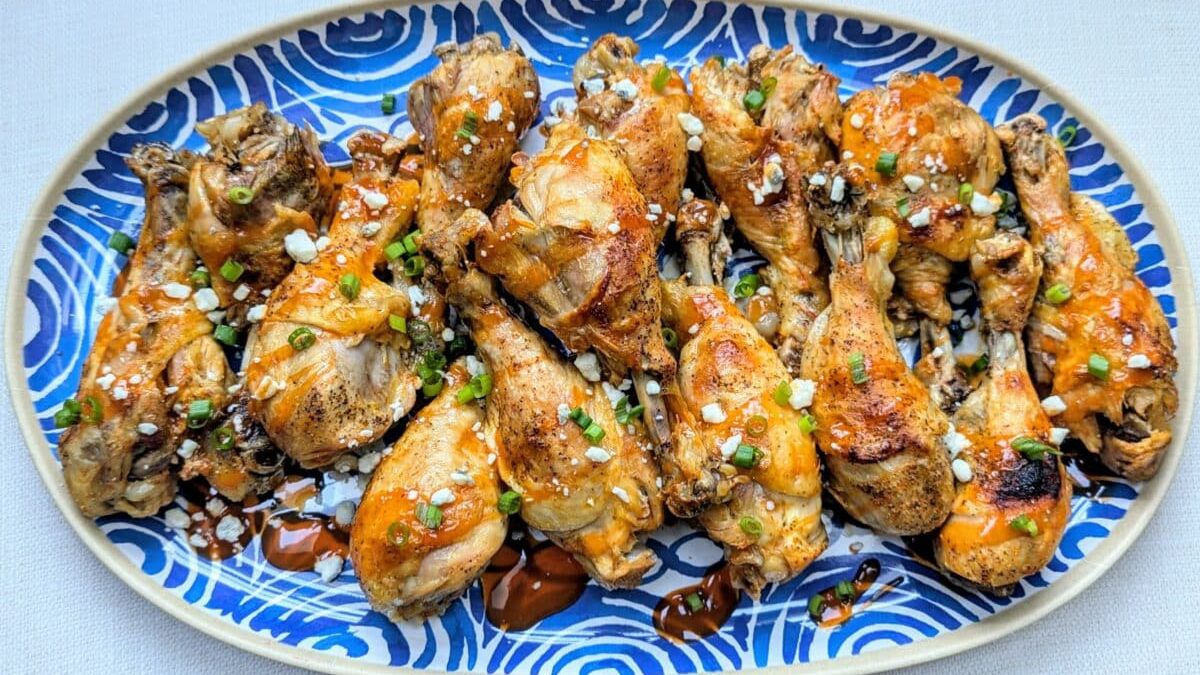 Slow Cooker Buffalo Chicken Drumsticks.