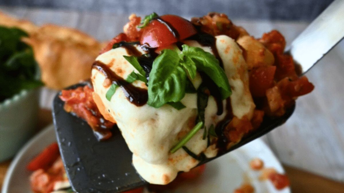 Slow Cooker Chicken Caprese.