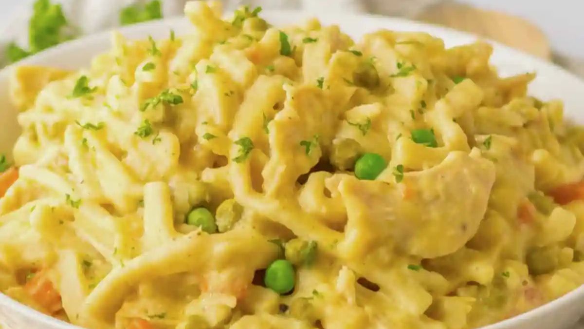 Slow Cooker Chicken and Noodles.