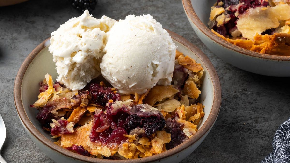 Southern Blackberry Cobbler with Pie Crust.