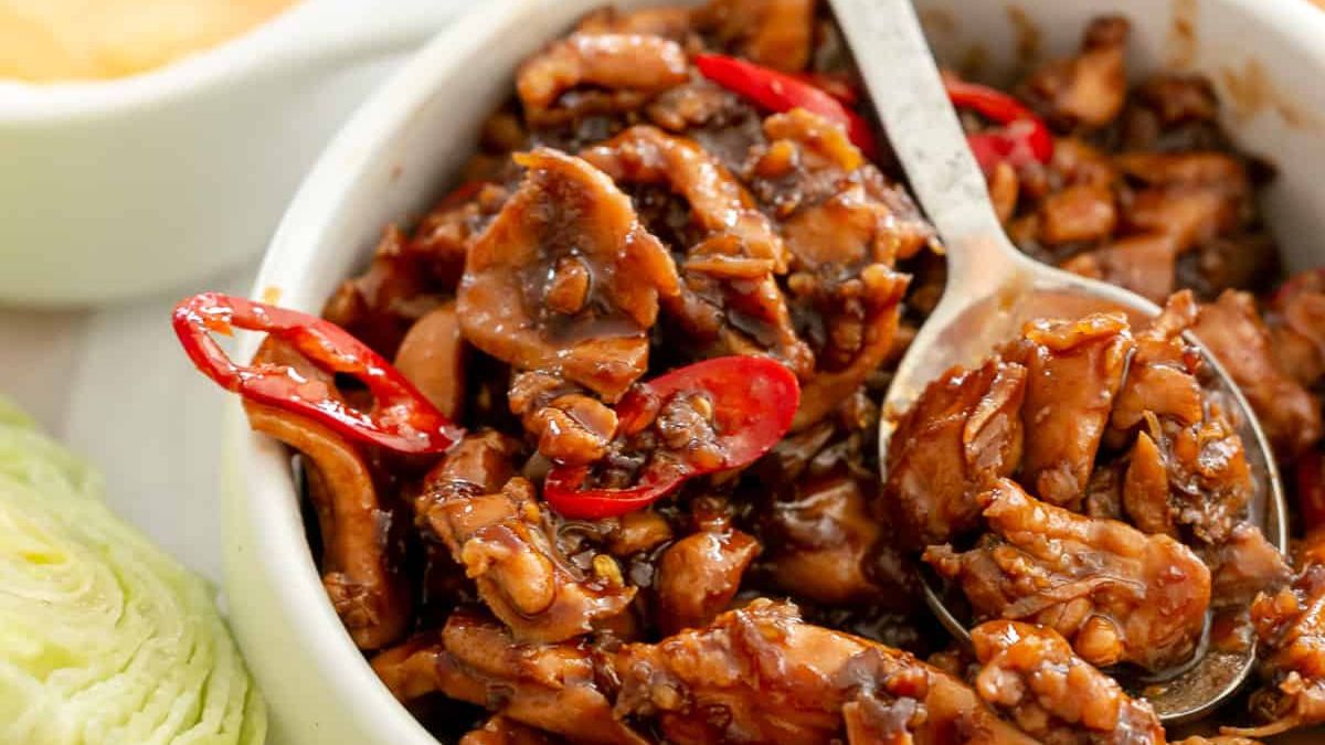 Szechuan Chicken Lettuce Wraps (Joey Copycat).