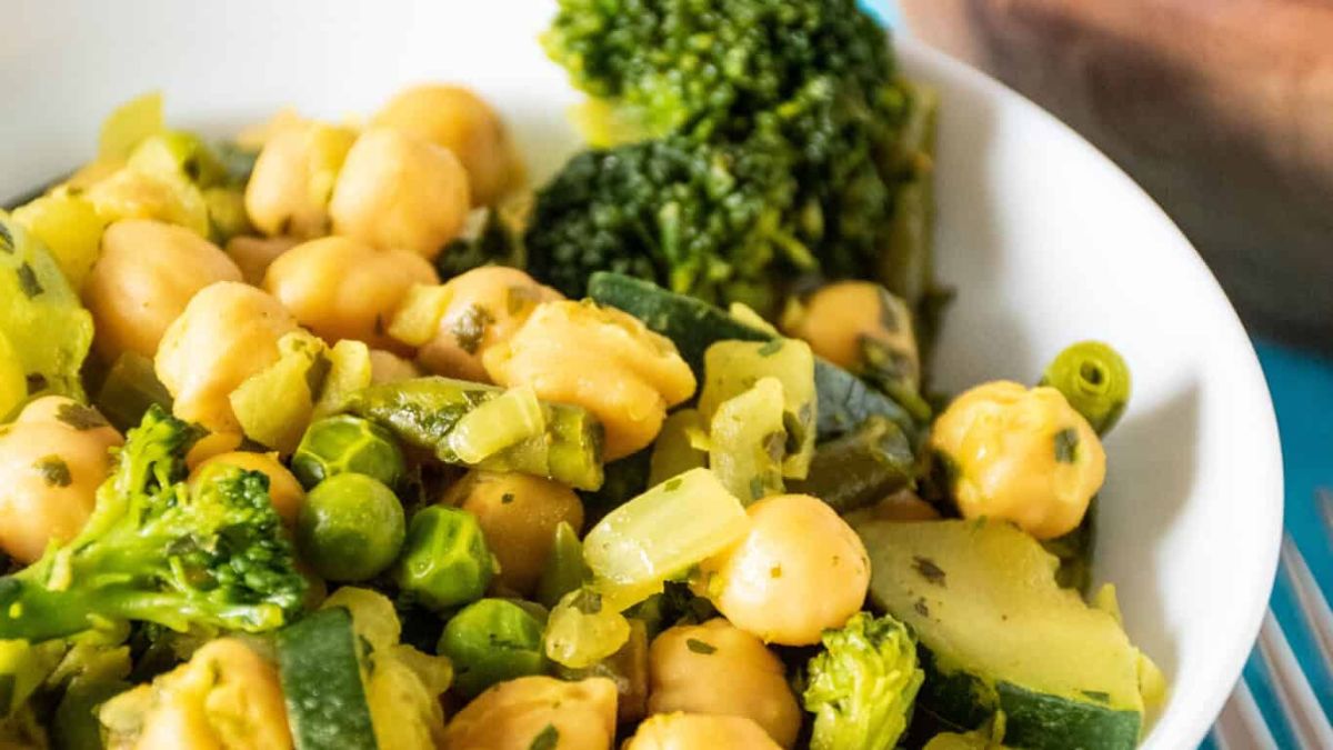 Vegetable Hash with Chickpeas Skillet Dinner.